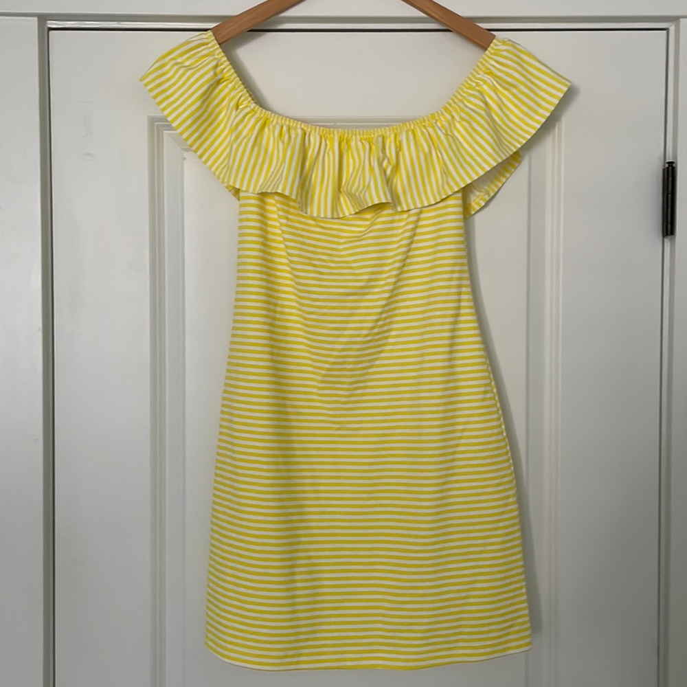 Sailor-Sailor yellow off-the-shoulder dress.